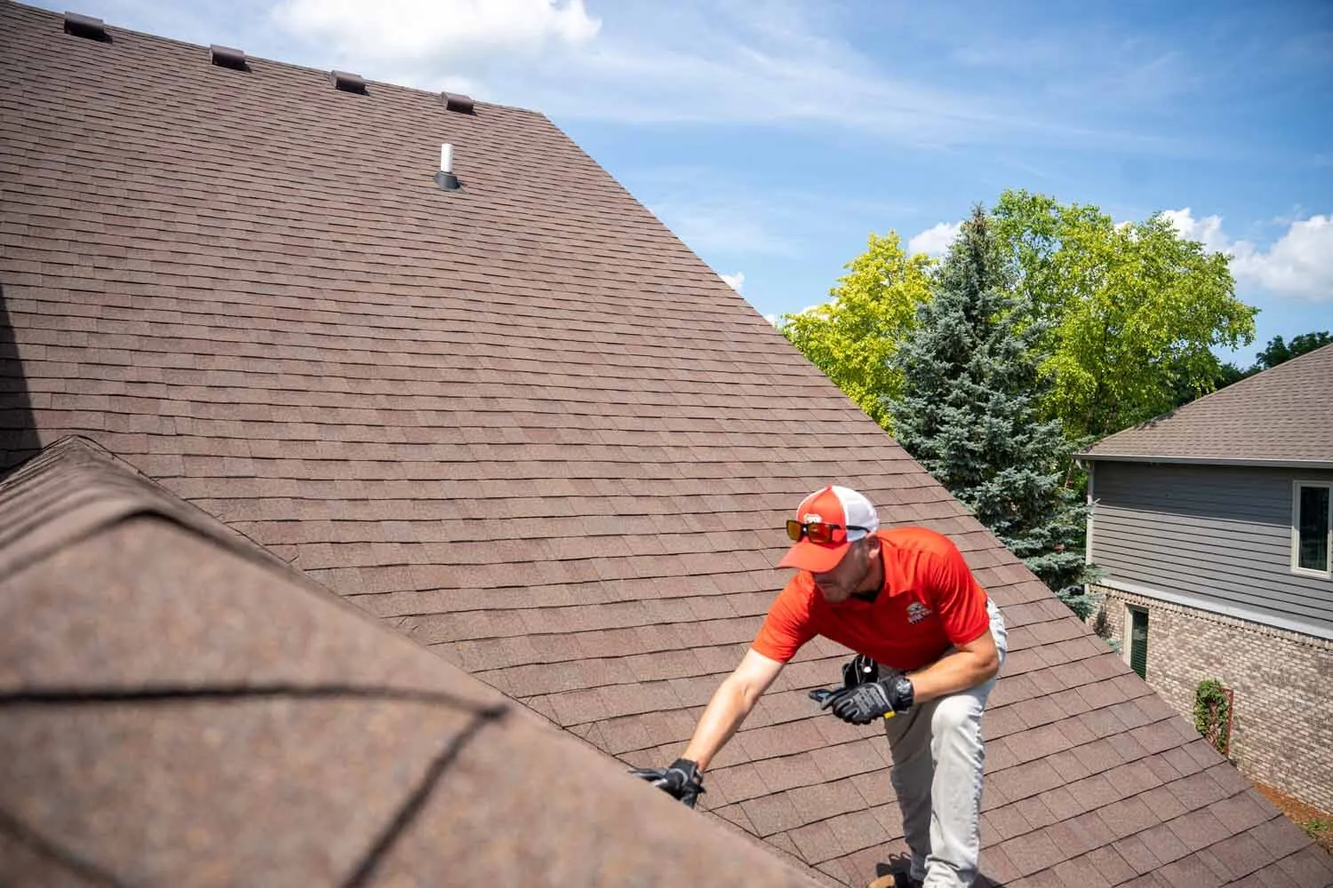 roof-maintain-1.webp roof-maintain-1.webp